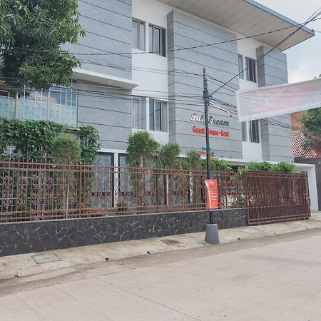 Reddoorz Plus @ Cirebon City Center المظهر الخارجي الصورة