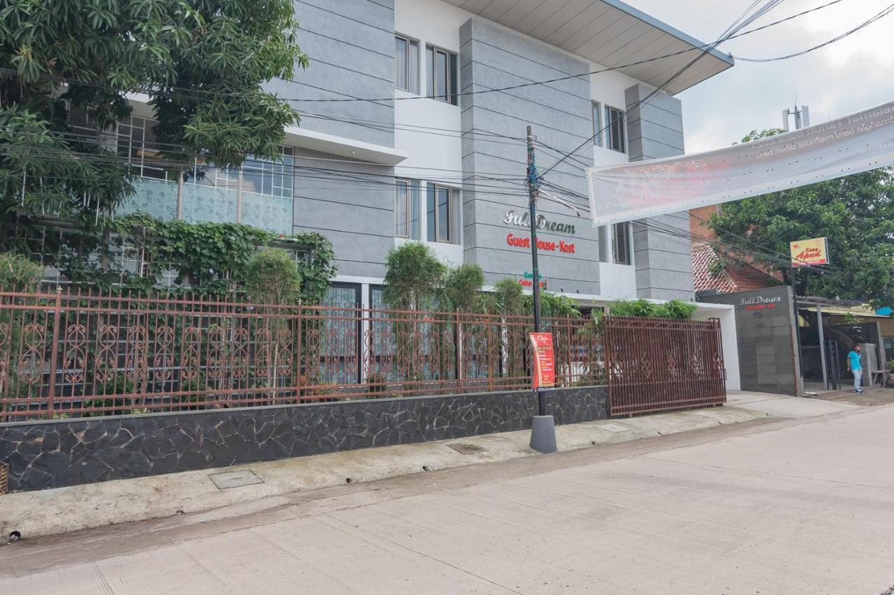 Reddoorz Plus @ Cirebon City Center المظهر الخارجي الصورة