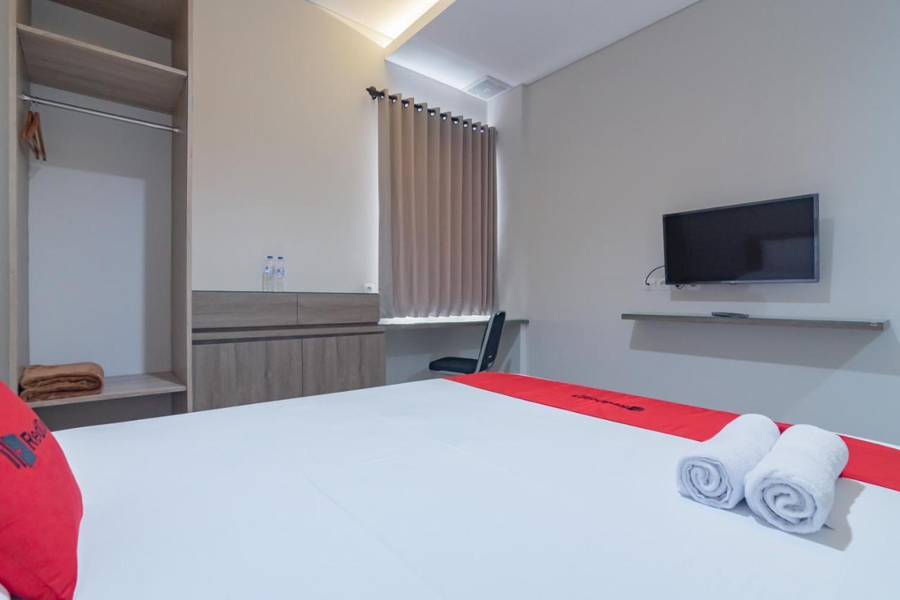 Reddoorz Plus @ Cirebon City Center المظهر الخارجي الصورة